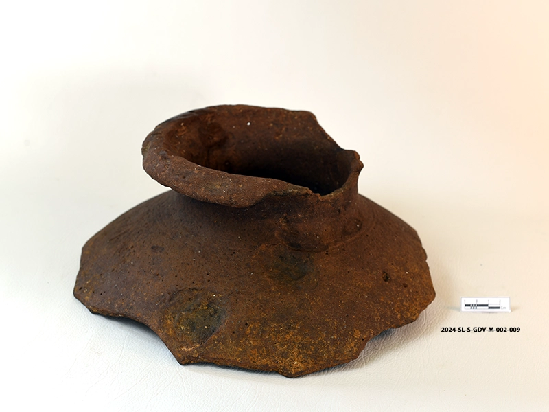 The part of a storing water pot — artifact at Maritime Archaeology Museum