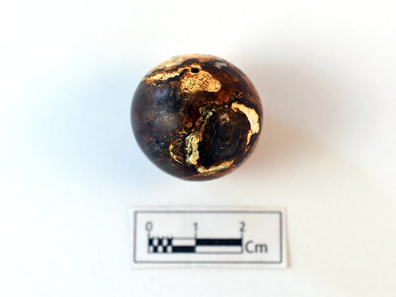 Spherical Bead- — Maritime Archaeology Museum හි ඇති කෞතුක භාණ්ඩයකි