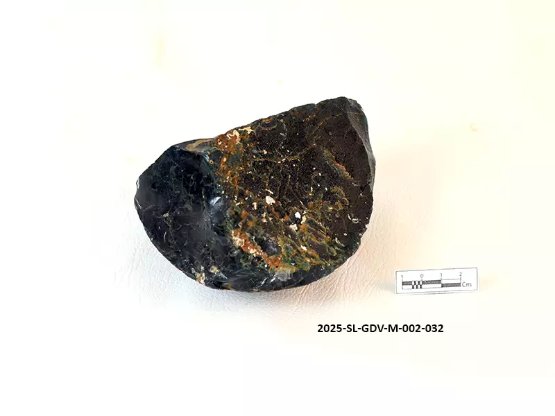 Piece of Glass Ingot — image 4