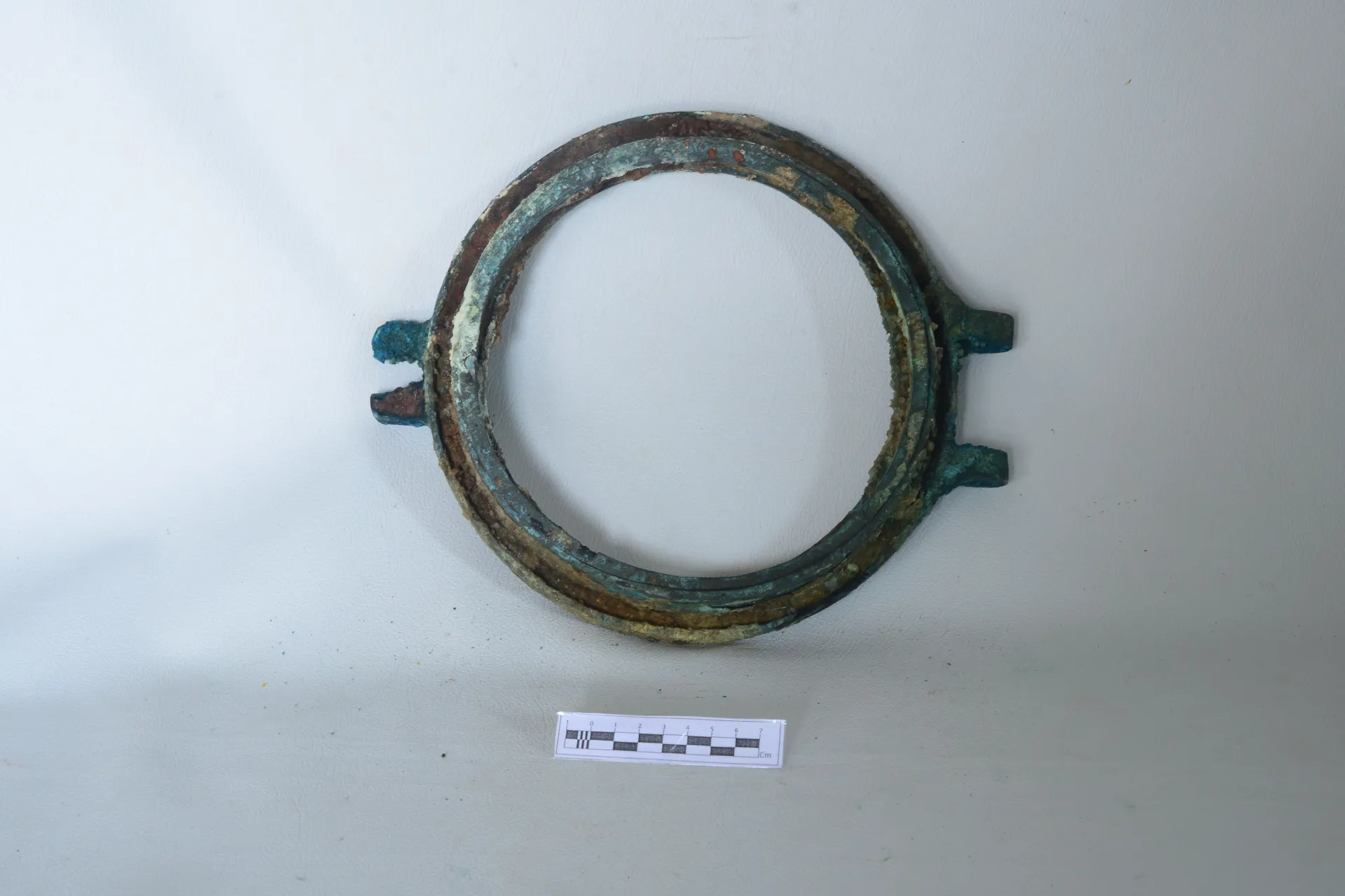 A round — image 2