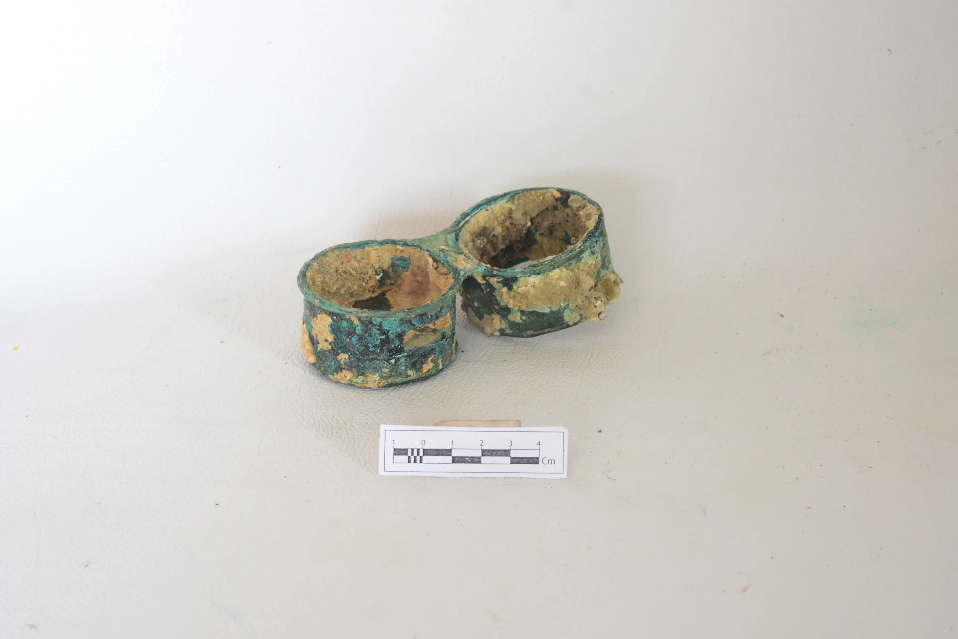 A Binocular — Maritime Archaeology Museum இல் உள்ள கலைப்பொருள்