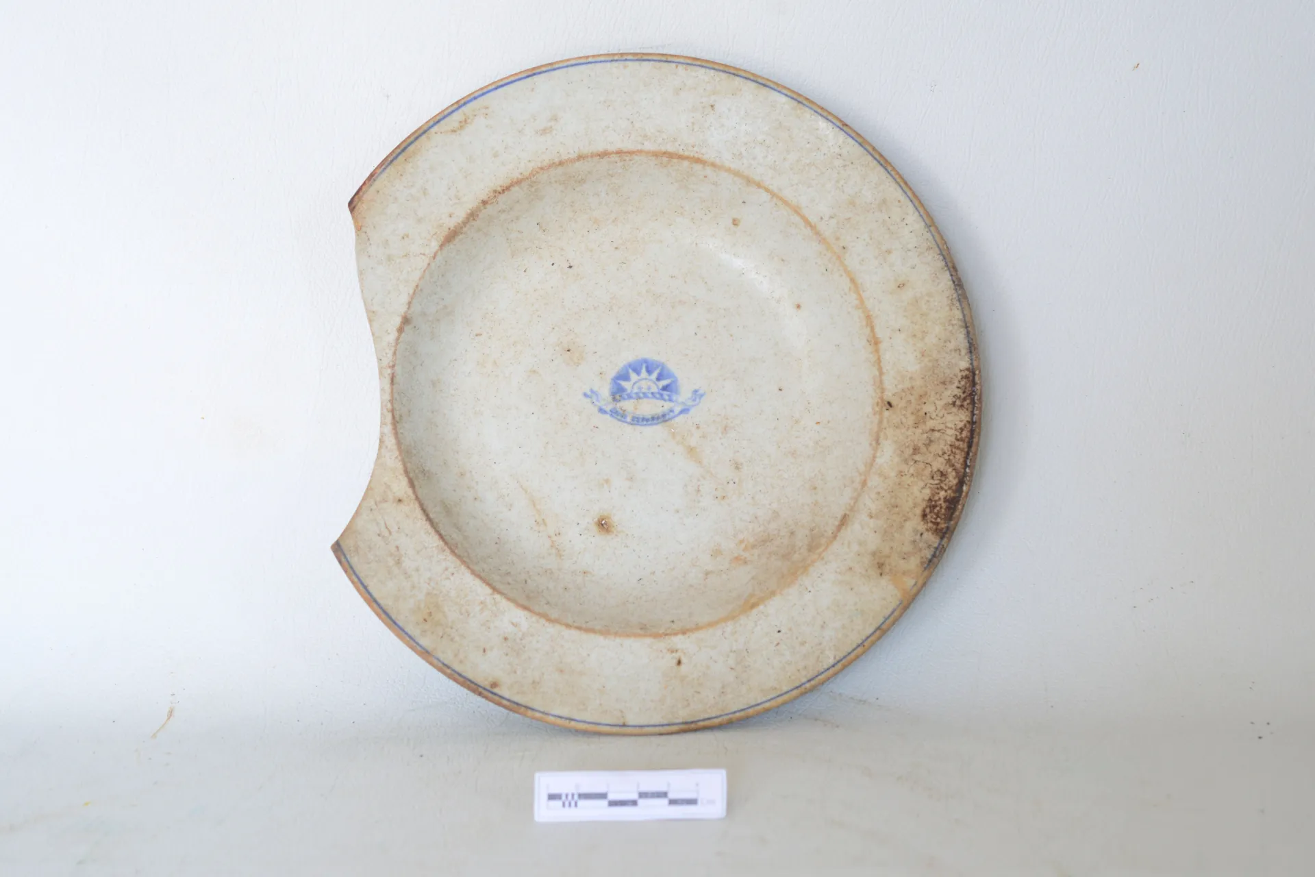 A  Porcelain Plate — Maritime Archaeology Museum இல் உள்ள கலைப்பொருள்