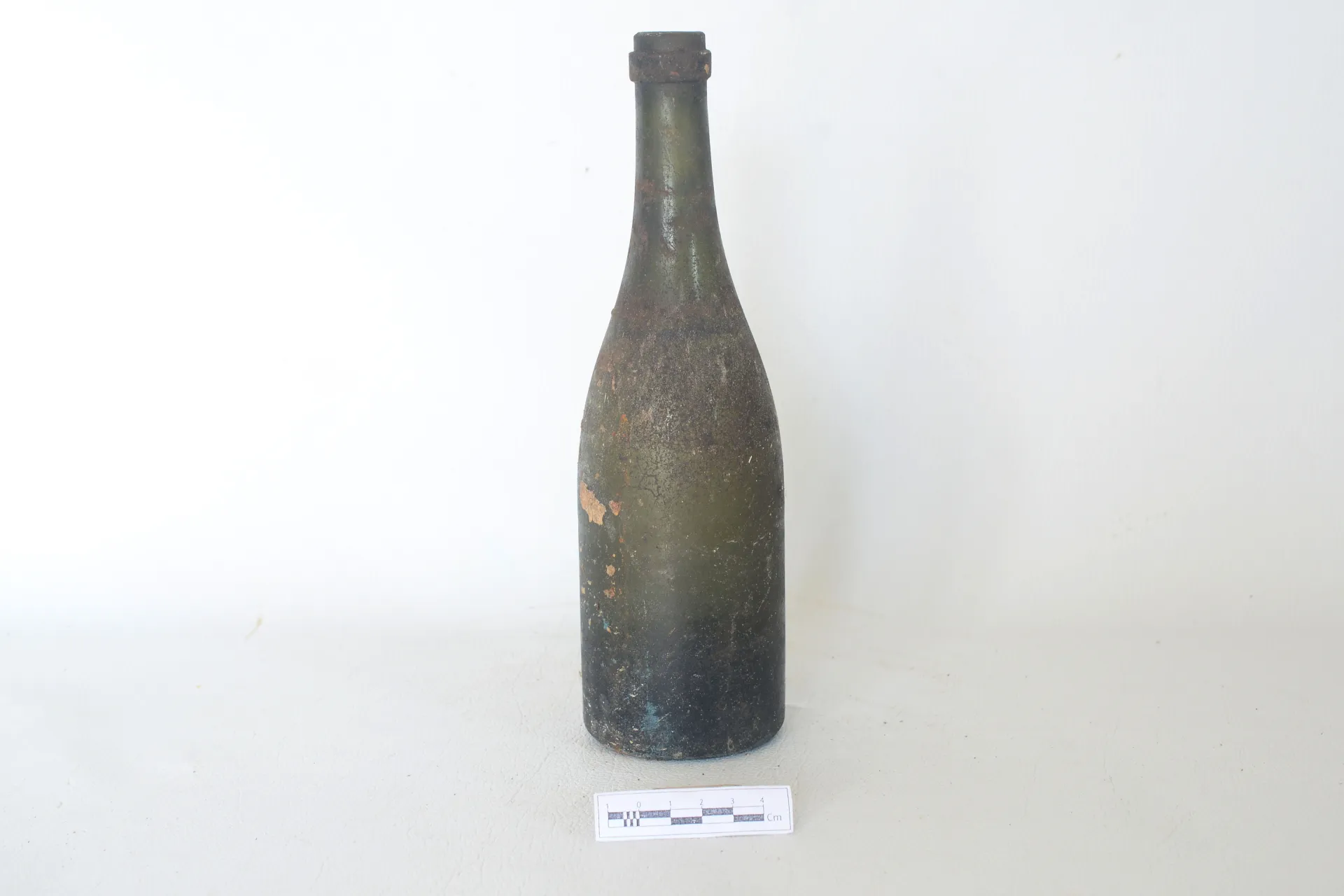 Glass Bottle-9 — Maritime Archaeology Museum හි ඇති කෞතුක භාණ්ඩයකි
