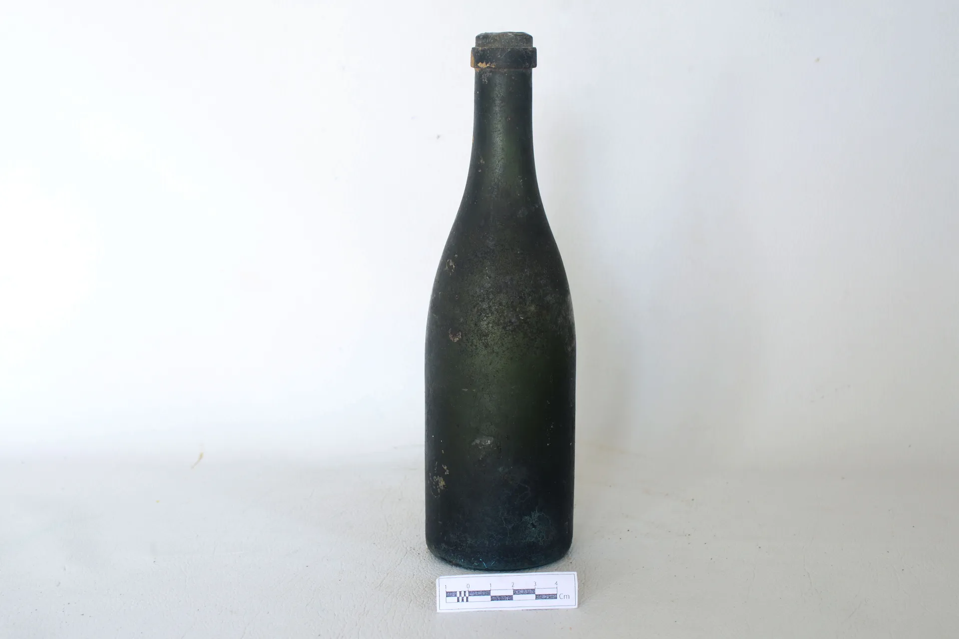 Glass Bottle-13 — Maritime Archaeology Museum හි ඇති කෞතුක භාණ්ඩයකි