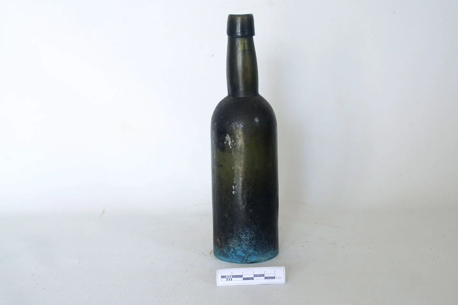 Glass Bottle-14 — Maritime Archaeology Museum හි ඇති කෞතුක භාණ්ඩයකි