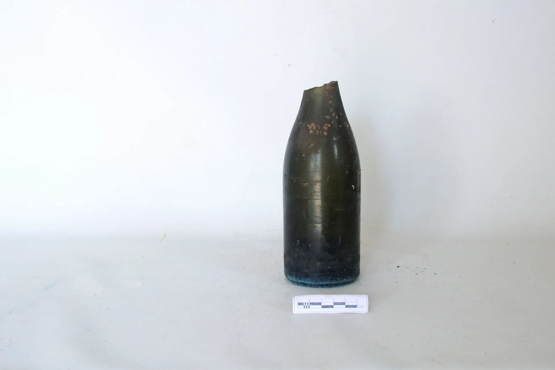 Glass Bottle-18 — Maritime Archaeology Museum හි ඇති කෞතුක භාණ්ඩයකි