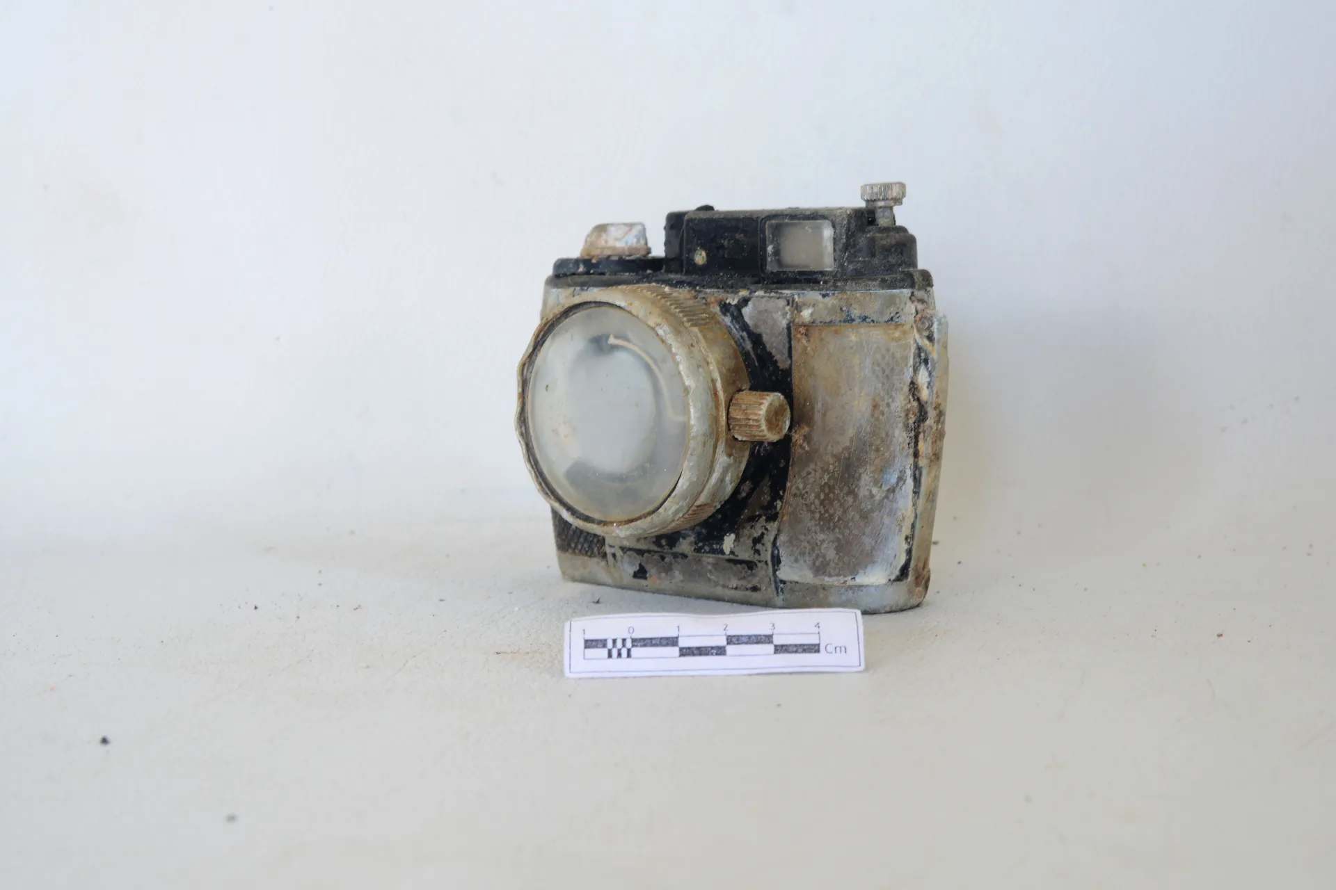 Old Camera — image 2