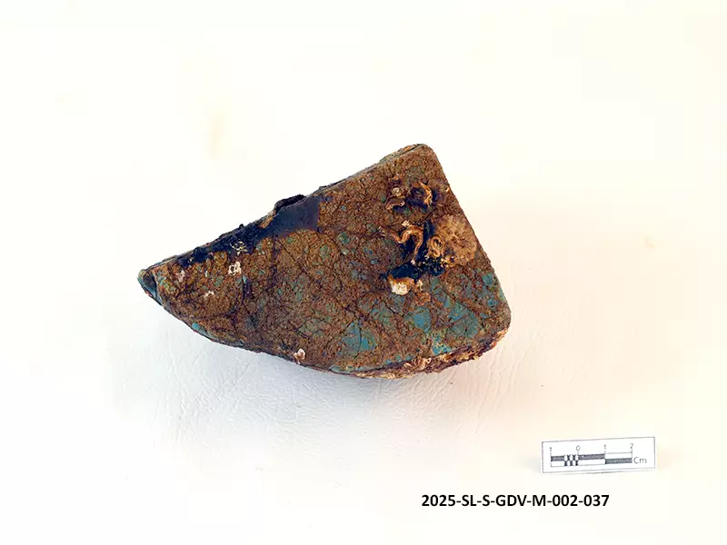 Piece of Glass Ingot — image 3