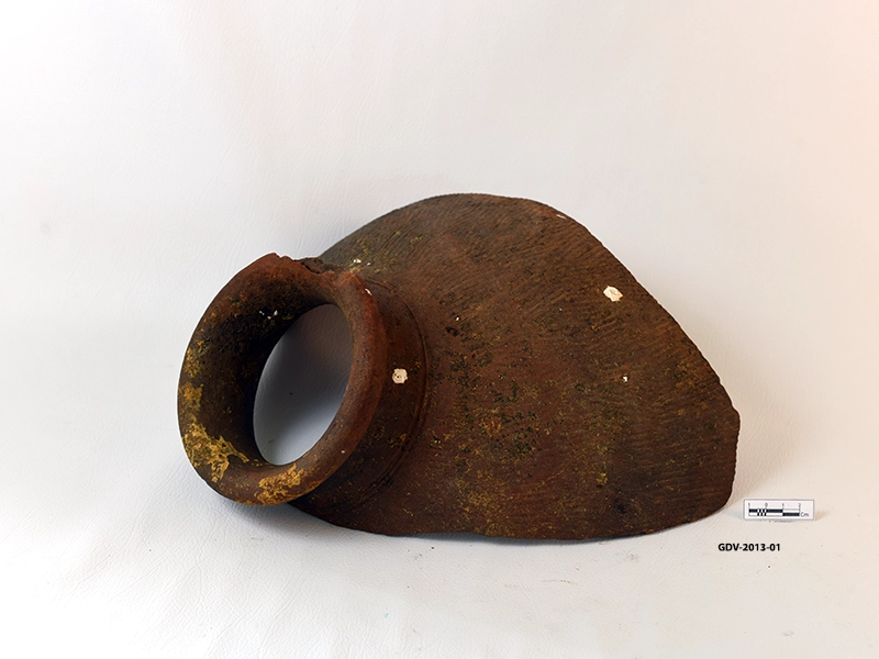 The part of a storing water pot — artifact at Maritime Archaeology Museum