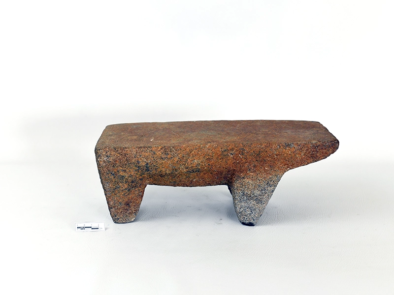 Grinding Stone — Maritime Archaeology Museum හි ඇති කෞතුක භාණ්ඩයකි